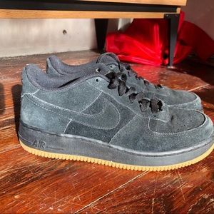 black suede/gumsole nike air force 1